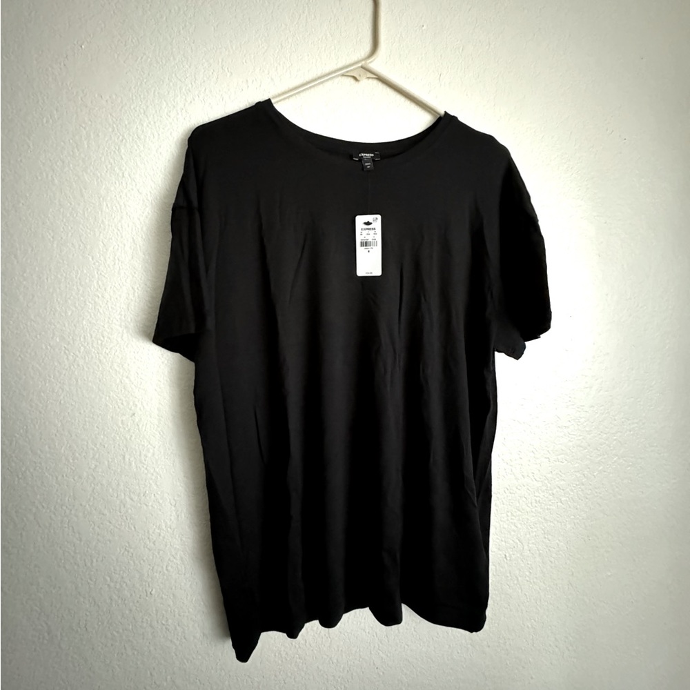 EXPRESS Relaxed Black Tee